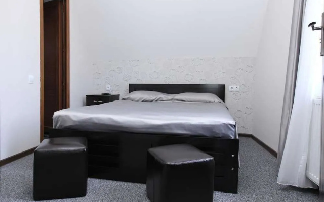 7 Rooms