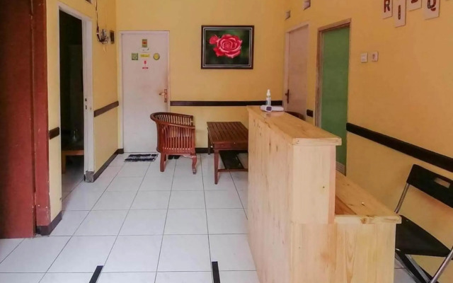 Risqia Homestay by Reddoorz