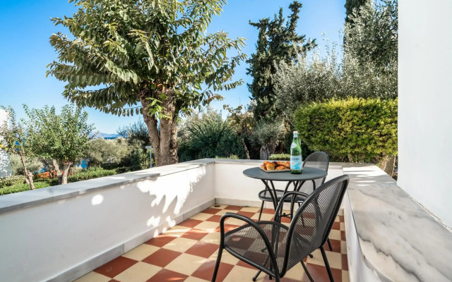 Porto Galini Seaside Resort & Spa
