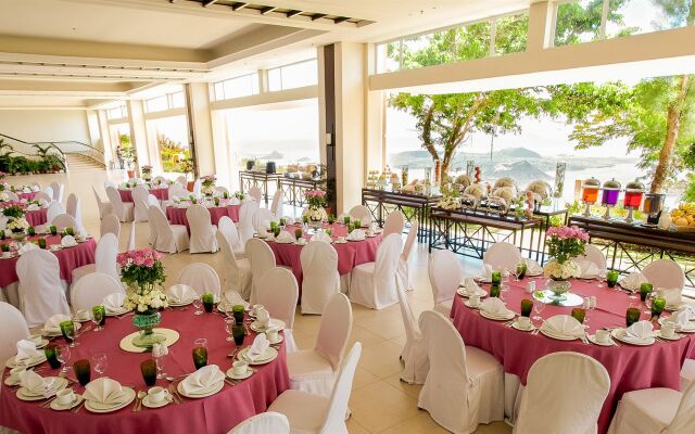 Taal Vista Hotel