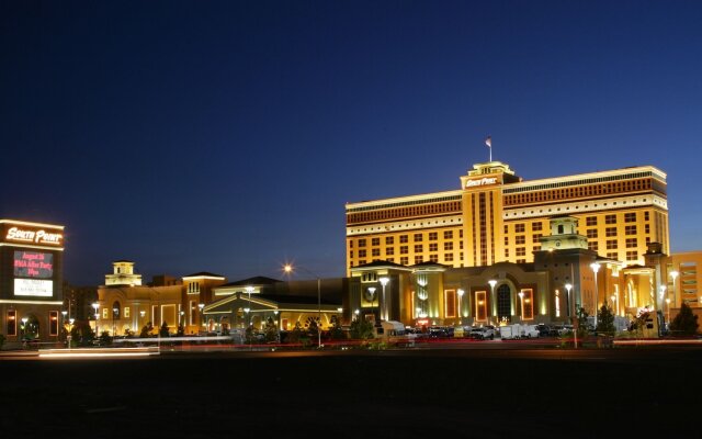 South Point Hotel, Casino, and Spa