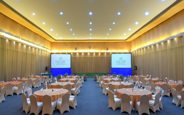Oak Tree Emerald Hotel & Conventions Semarang