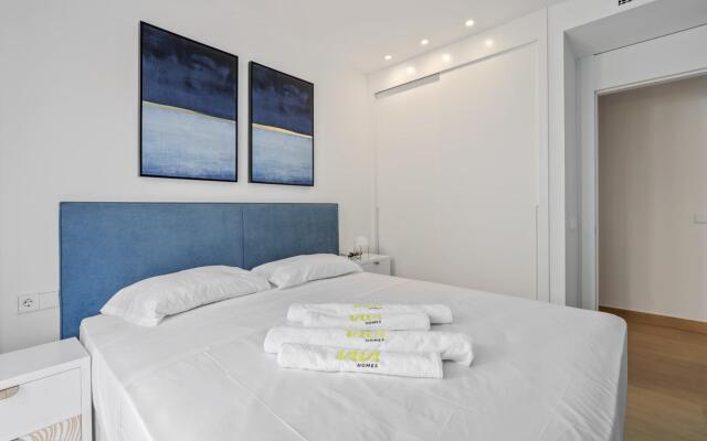 Levi in Fuengirola with 2 bedrooms and 2 bathrooms