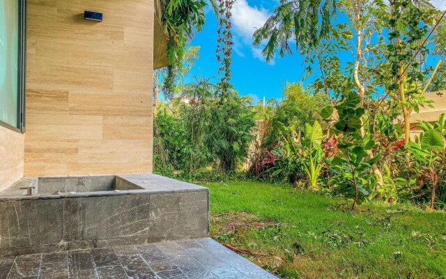 2 Bedroom Condo With Private Garden Pool View