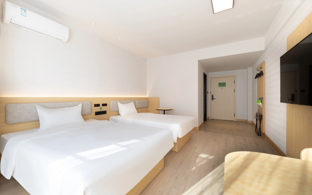 Hi Inn (Kunshan Huaqiao Administrative Service Center)