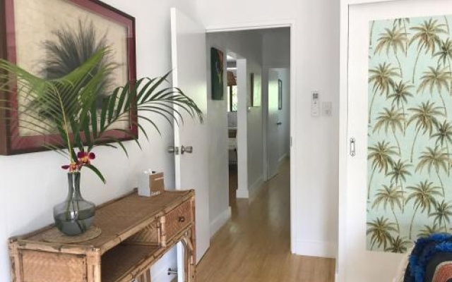Wayfarer Apartment, in the Heart of Port Douglas – Guest Rooms – Port Douglas