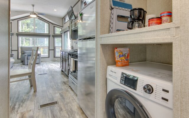 Tree-lined Cabin w/ Grill in Penrose!