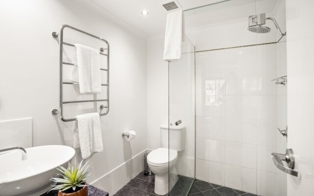 Belle Escapes - Oceanview Suite Alamanda Beachfront Resort "88"