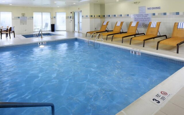 Courtyard by Marriott Edison Woodbridge