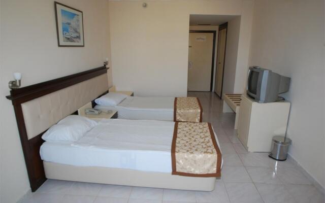 Clover Magic Park Side Otel