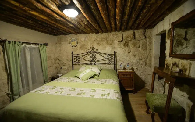 Valley Inn Cave Hotel