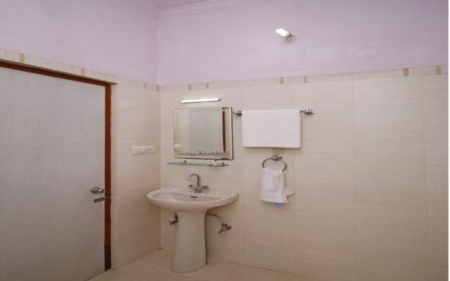 OYO 9143 Hotel Maharani