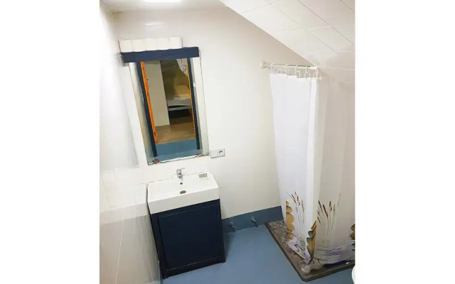 Traveller Box Hostel