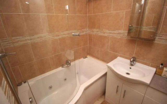 Paddington Patio Apartment