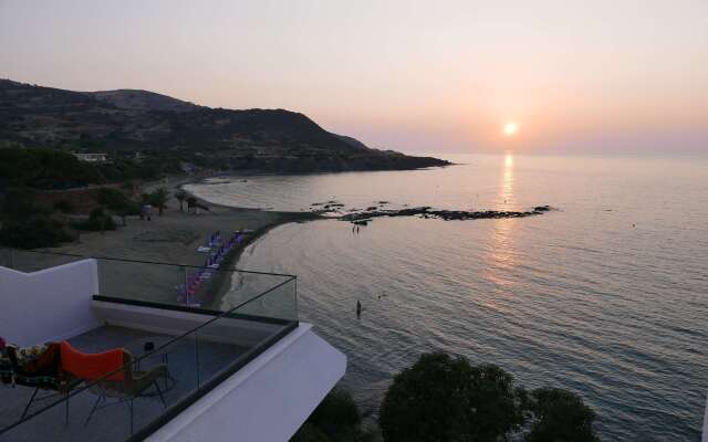 E.J. Pyrgos Bay Hotel