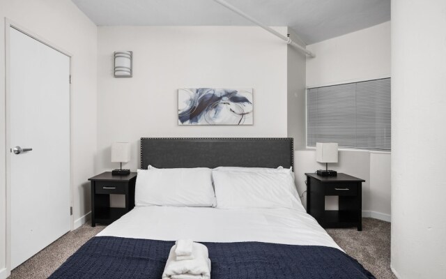 5BR Cozysuites The Block with Pool Table