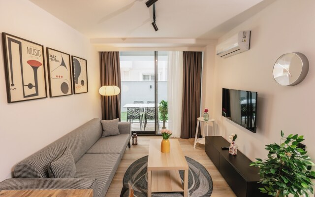 Ella Suites Hotel