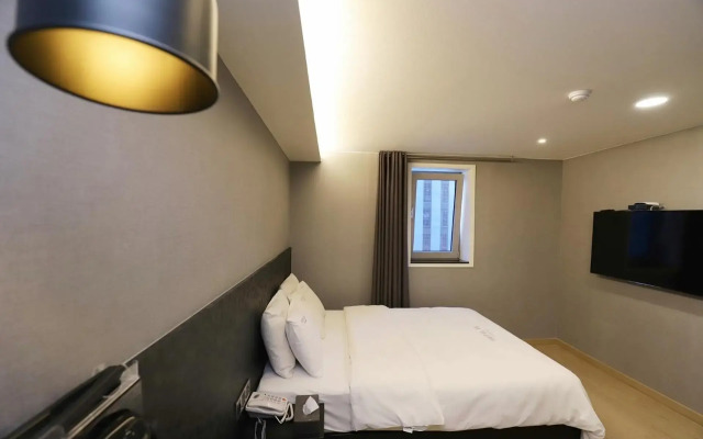 The Unique Hotel 28