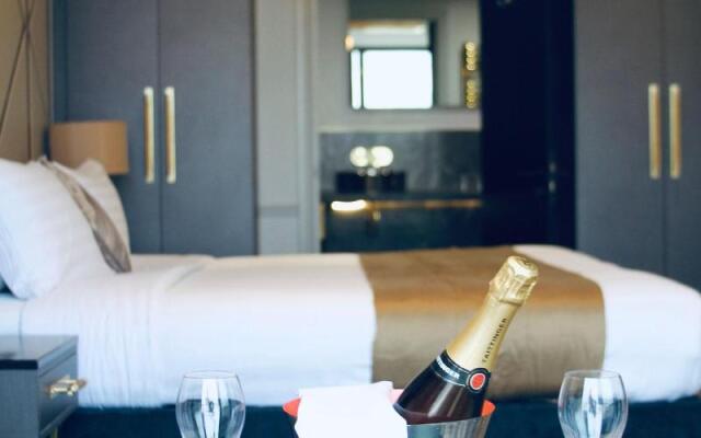 Seven Hotel