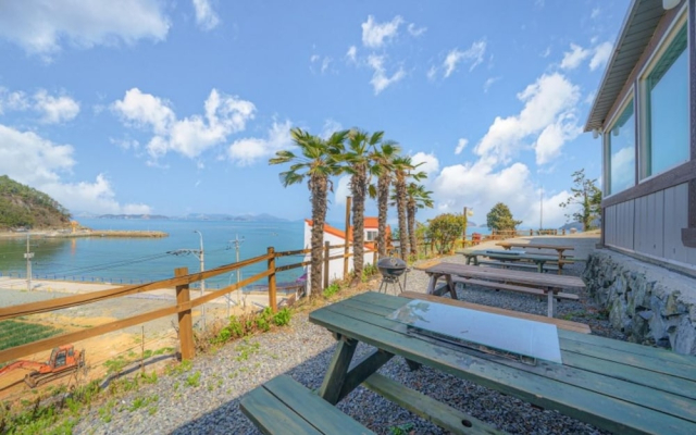 Geojedo Ocean View Dumo Mongdol Pension