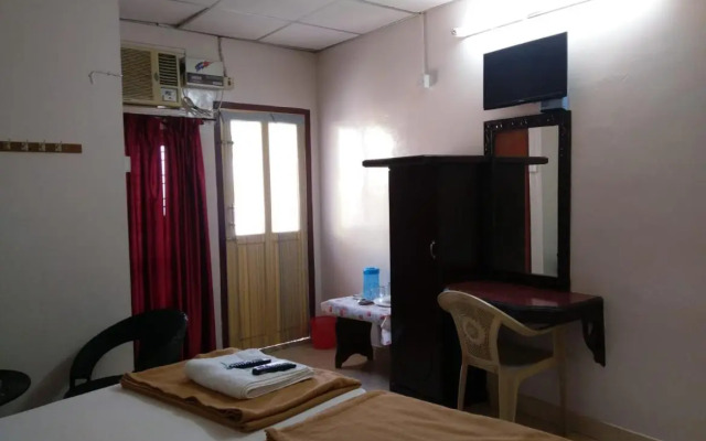 Anandan Tourist Home