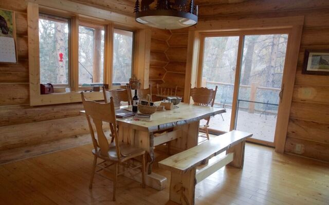 Cliffs & Stream Log Cabin