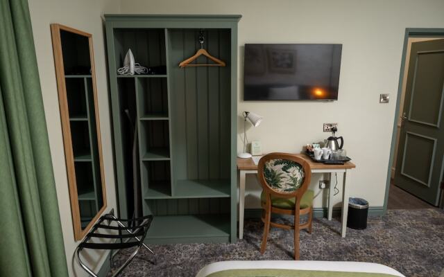 Rockingham Arms by Greene King Inns