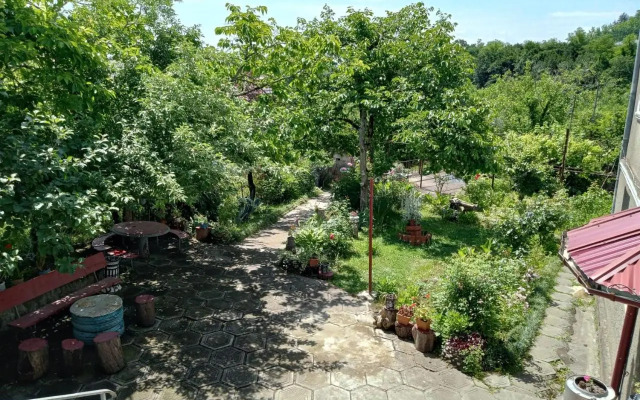 Nunu's Guesthouse