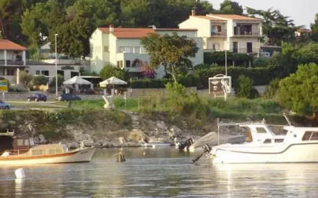 Apartments Karmen 178