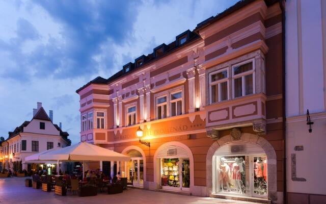 Barokk Hotel Promenád Gyor