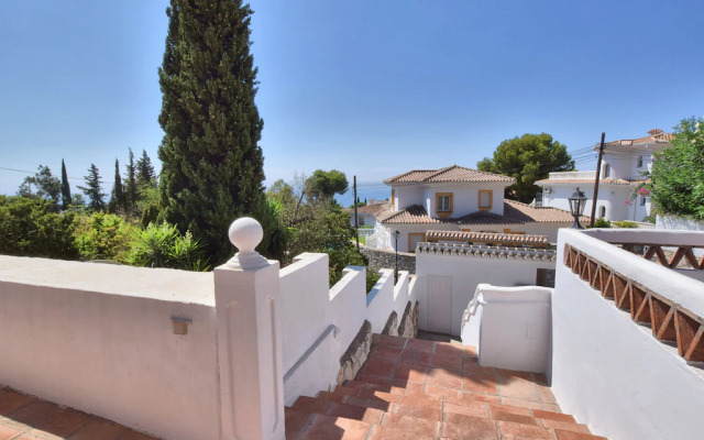 Alluring villa in Benalmádena with private pool