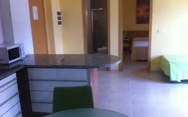 Triple Apartment - Double and Single bed 2