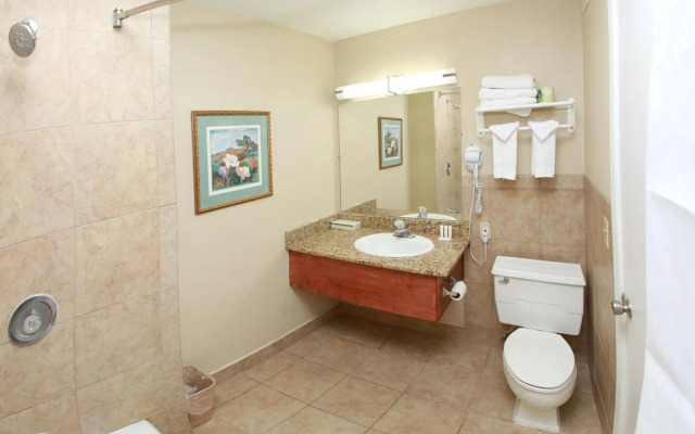 Ramada by Wyndham Fresno North