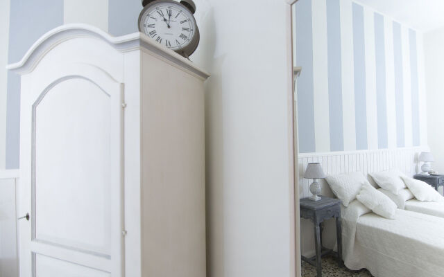 Lungomare Rooms & Charme