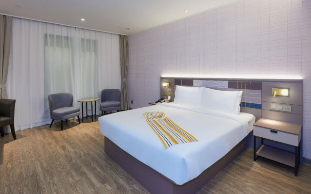 Home Inn Select Hotel (Suzhou High-Tech Zone Science and Technology City Xingyue Li Branch)