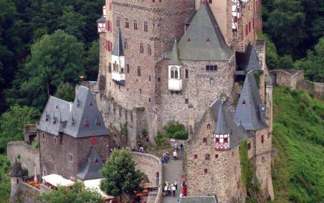 Ferienwohnungen Scheid Volker