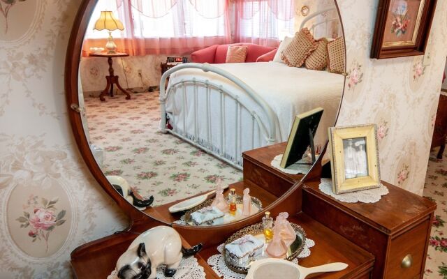 The Anniversary Inn Logan