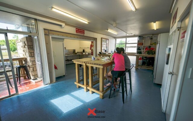 Base Rotorua - Hostel