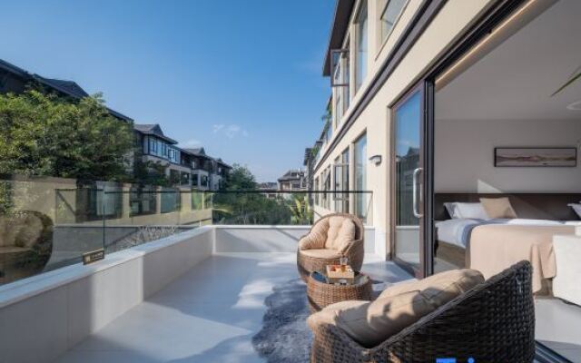 Jinghong City One-Day and One-night Homestay