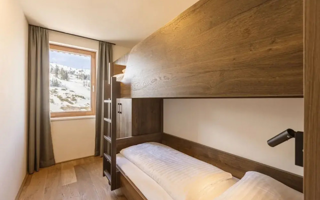Superior Lodge With Balcony