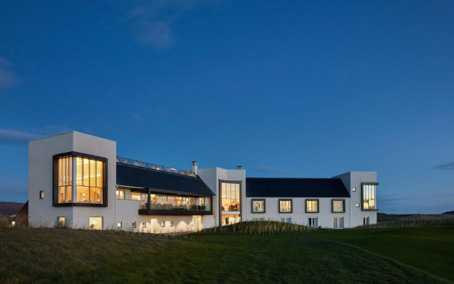 Another Place, The Machrie