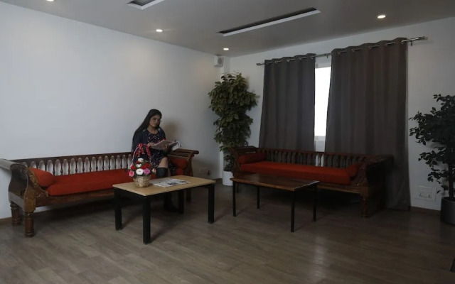 Transit Manyata by Staytrendz