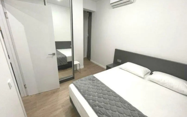 Leont ApartHotel (Леонт АпартОтель)