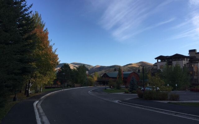 Elkhorn Village