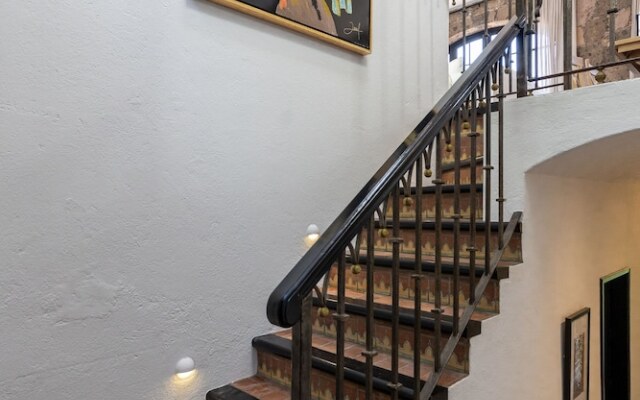 Panoramic Paradise 3BR Overlooking SMA