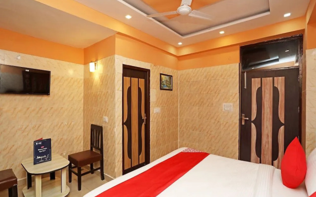 OYO 22663 Qlark Rooms & Lawn