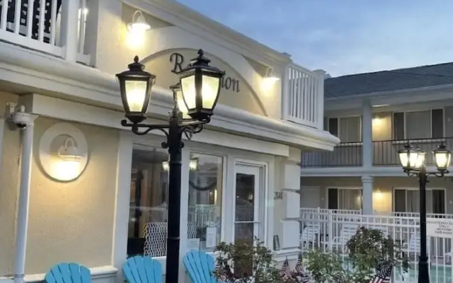 The Lamplight Inn