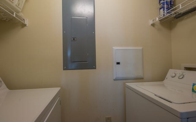 Legacy Towers-Legacy I 803
