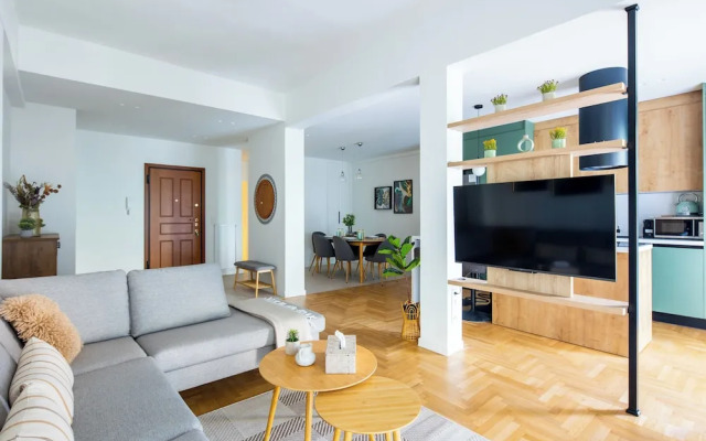 Mystique 2-Bedroom Apartment in Athens