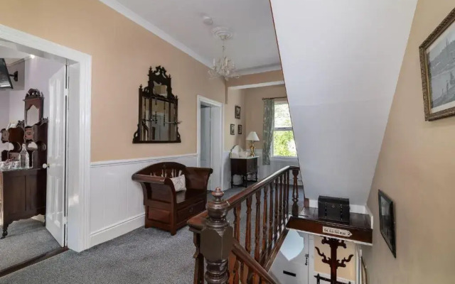 Riverdale House B&B